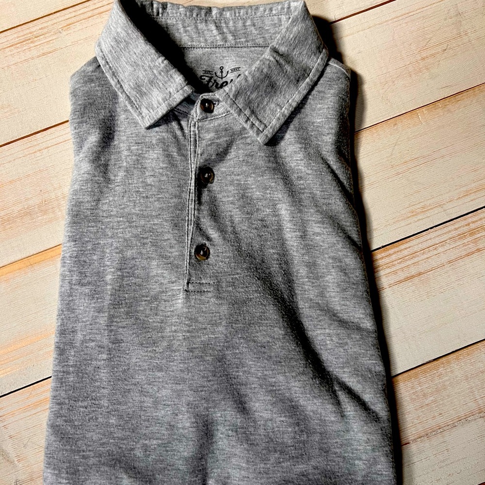 Short sleeved casual polo